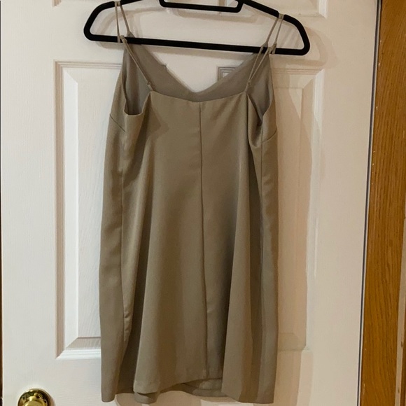 Dynamite dress - Picture 2 of 3